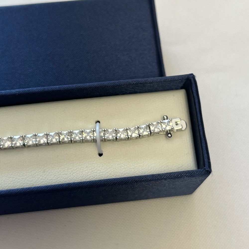 NEW Stella Rose silver plated tennis bracelet. Box included. Perfect gift!